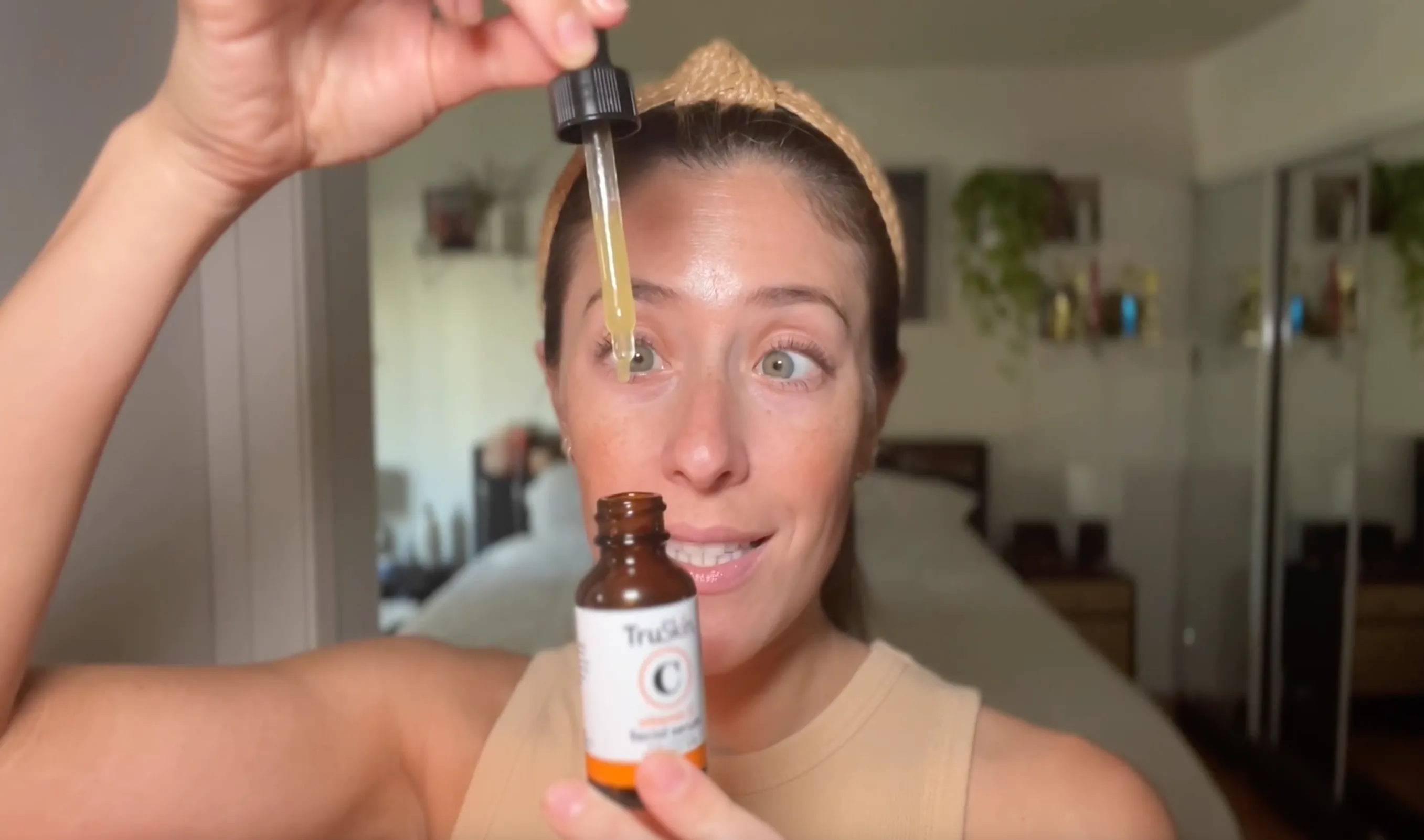 TruSkin Vitamin C Serum Review: Brightening Face Serum image 7
