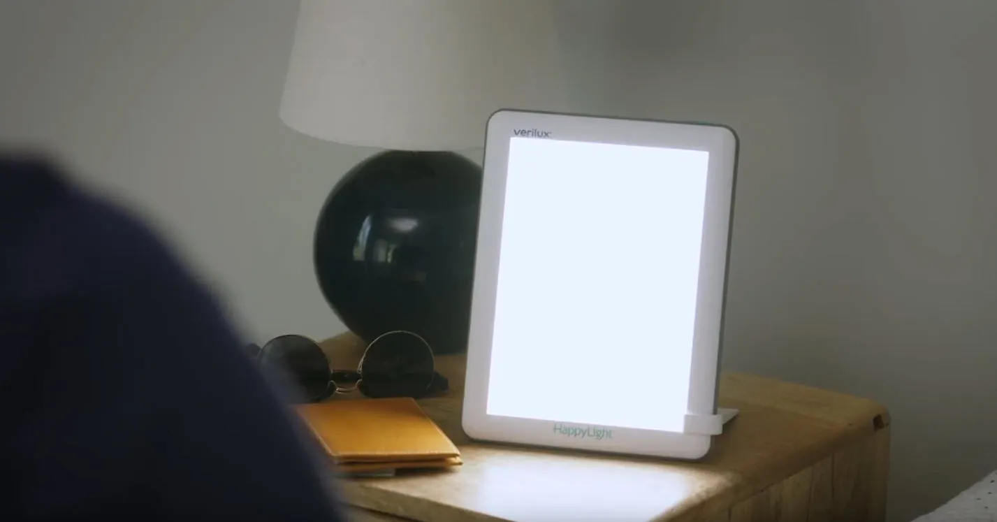 Verilux HappyLight Lucent Review: Light Therapy Lamp image 7