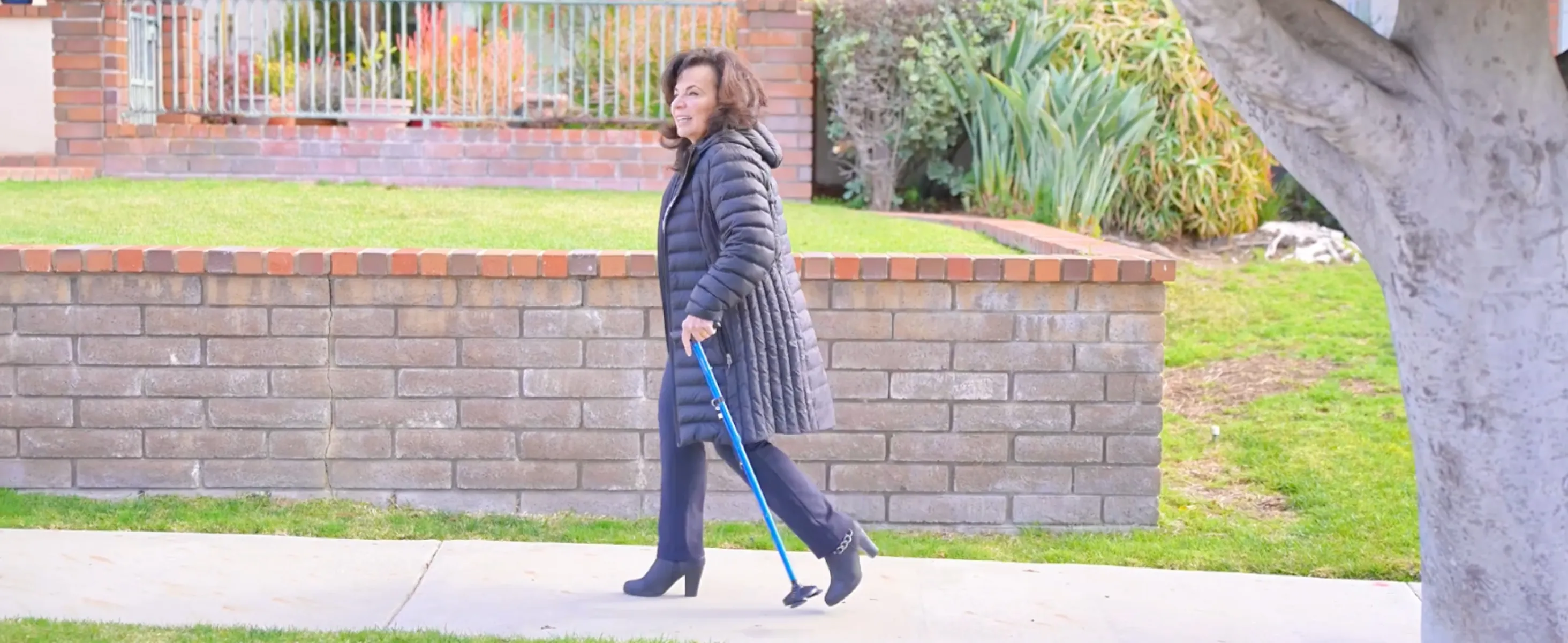 HONEYBULL Walking Cane Review: Foldable Mobility Support image 7